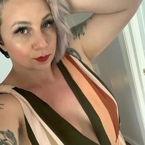 Meet your Posher, Kaela